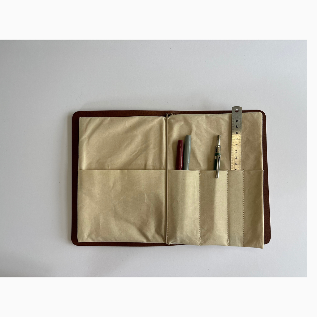 OILSKIN ORGANIZER