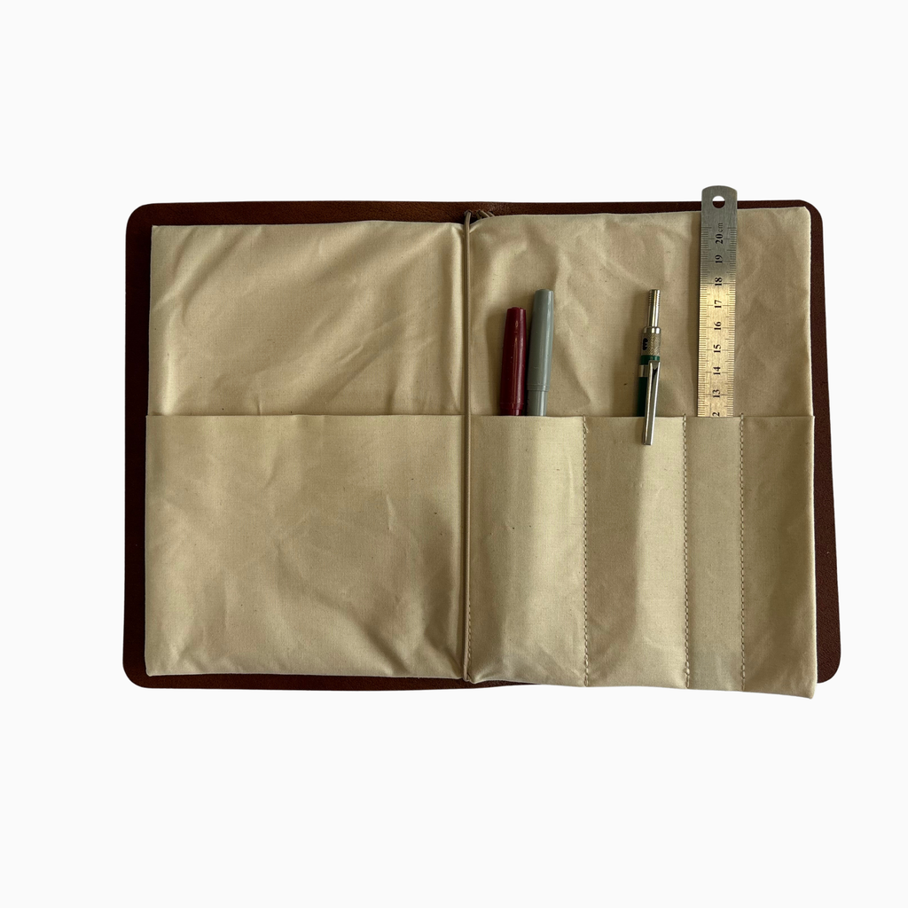 OILSKIN ORGANIZER